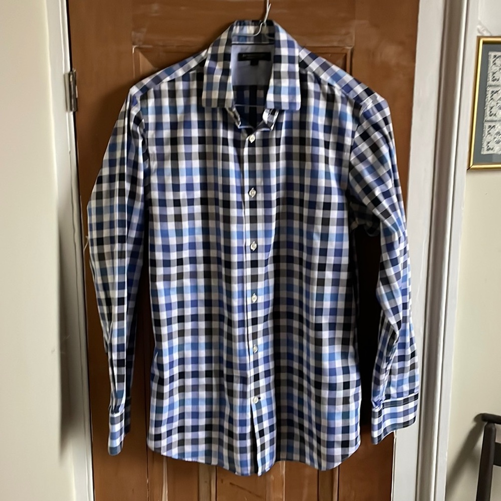 Black, blue, white checked Banana Republic M non-iron slim fit shirt